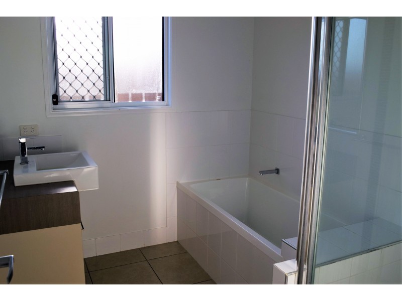 16 Neroli Drive, Springfield Lakes QLD 4300