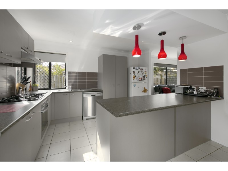 13 Pebbles Court, Berrinba QLD 4117