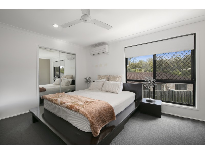 13 Pebbles Court, Berrinba QLD 4117