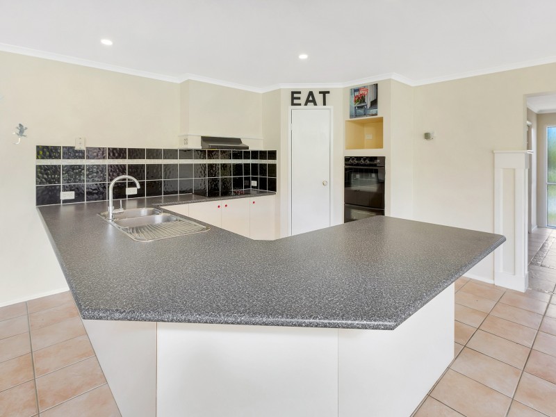 153 Glenfield Street, Parkinson QLD 4115