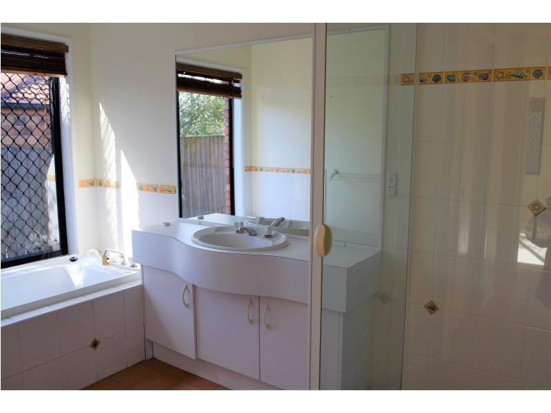 153 Glenfield Street, Parkinson QLD 4115