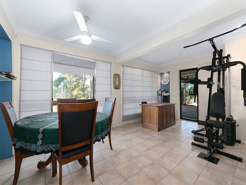 5 Bynoe Close, Chapel Hill QLD 4069