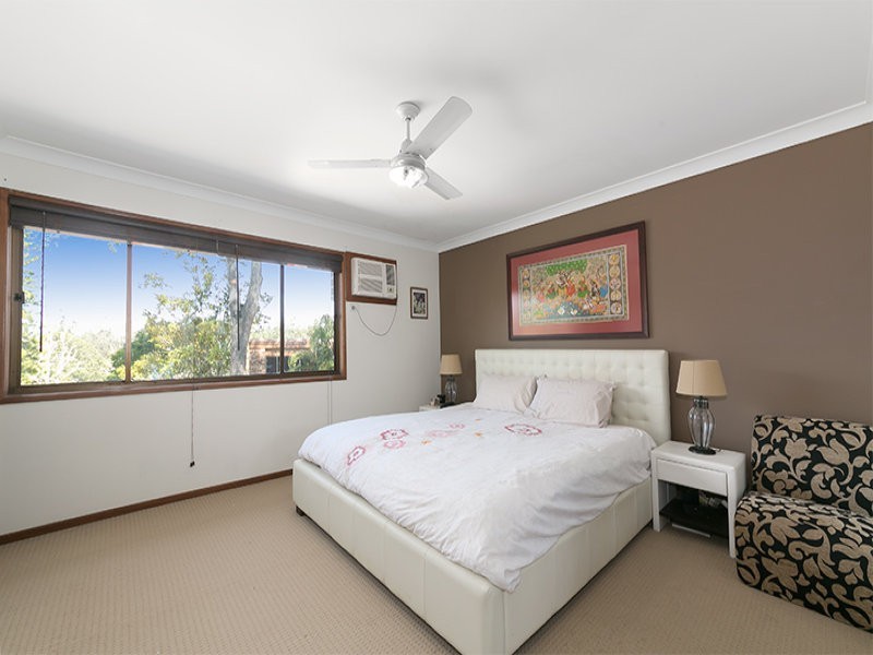 5 Bynoe Close, Chapel Hill QLD 4069