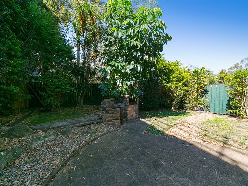5 Bynoe Close, Chapel Hill QLD 4069