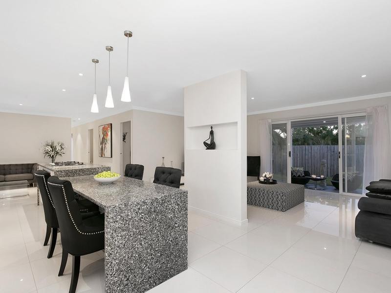 44 Gleneagle Street, Kenmore QLD 4069