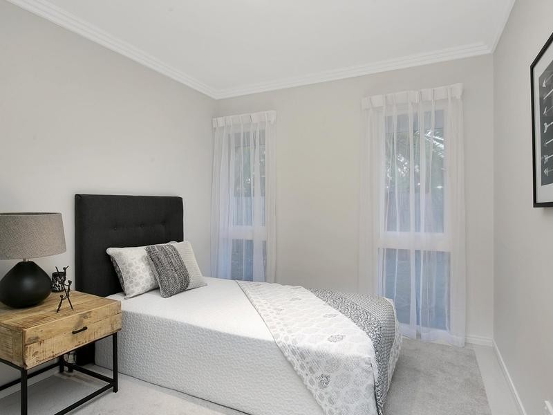44 Gleneagle Street, Kenmore QLD 4069