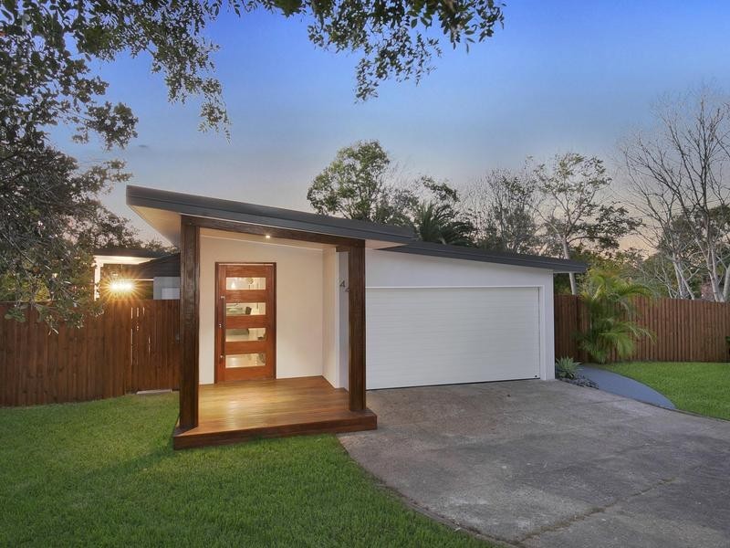 44 Gleneagle Street, Kenmore QLD 4069