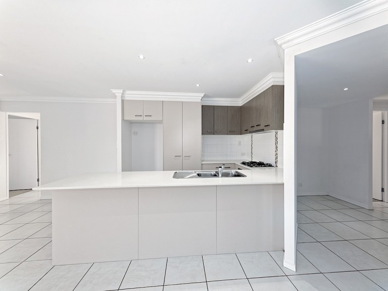 15 Chamomile Street, Springfield Lakes QLD 4300