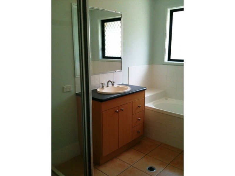 7 Taylor Place, Forest Lake QLD 4078