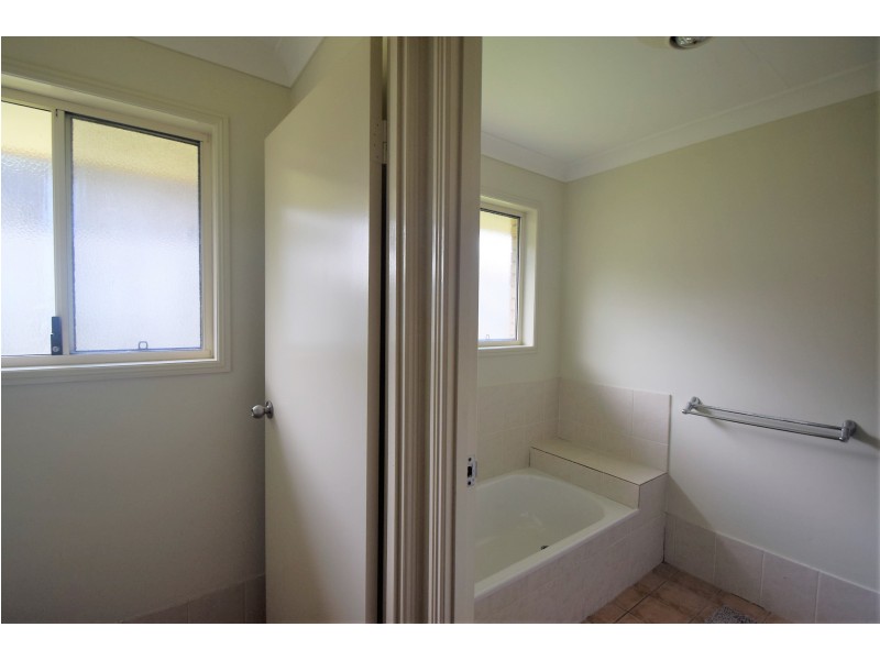 15 Price Close, Redbank Plains QLD 4301