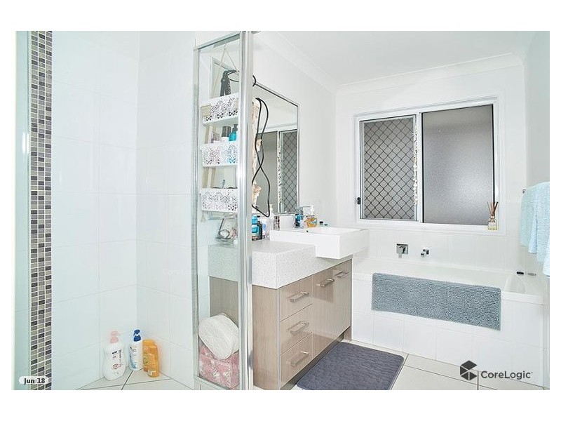 6 Lakeview Place, Springfield Lakes QLD 4300