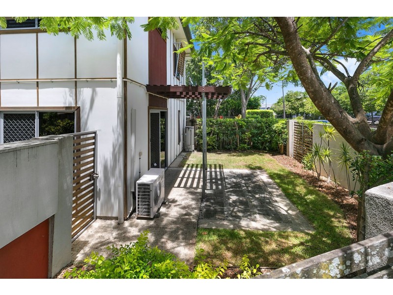2/193 Melton Road, Nundah QLD 4012