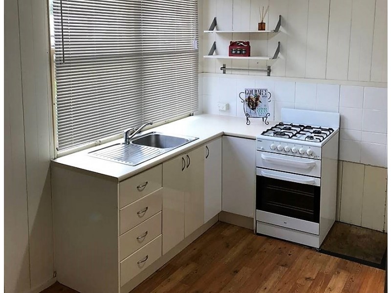 2 Stephenson Street, Sadliers Crossing QLD 4305