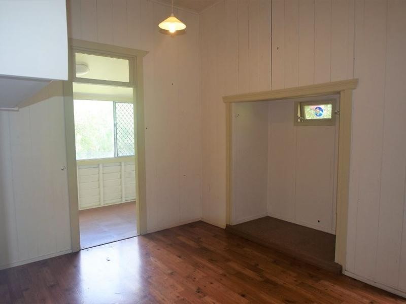 2 Stephenson Street, Sadliers Crossing QLD 4305