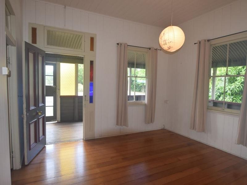 2 Stephenson Street, Sadliers Crossing QLD 4305