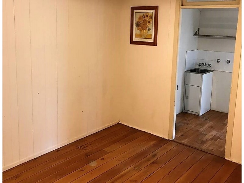 2 Stephenson Street, Sadliers Crossing QLD 4305