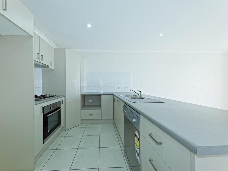 1/8 Jillaine Street, Everton Hills QLD 4053