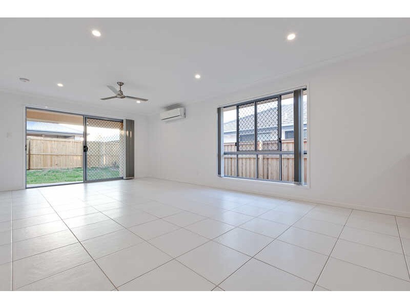 19 Woodgate Street, Oxley QLD 4075