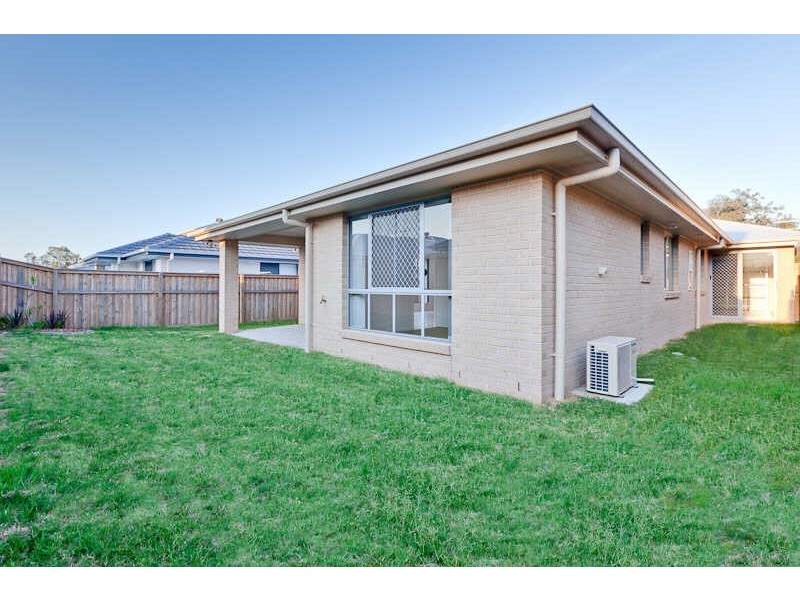 19 Woodgate Street, Oxley QLD 4075