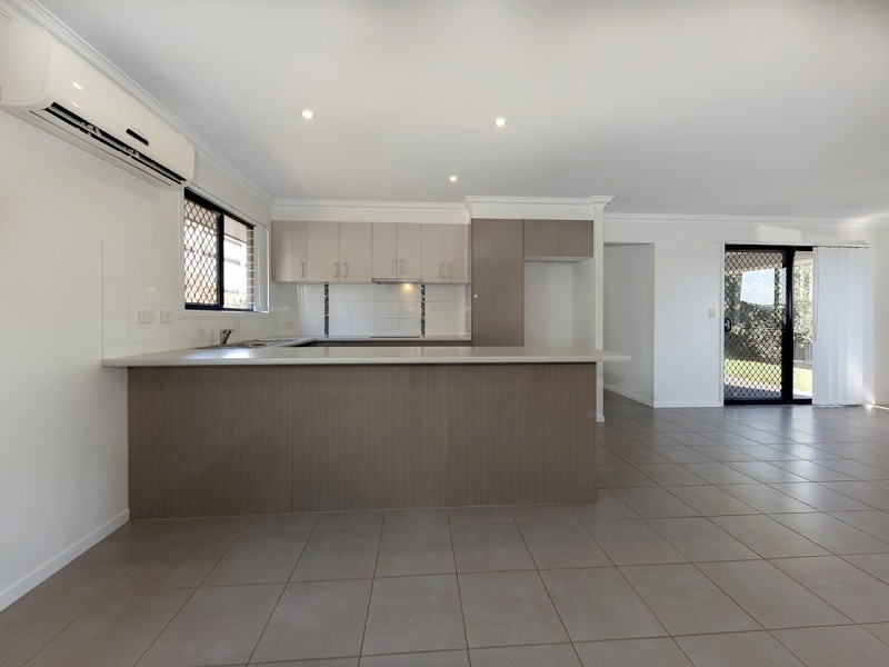 8 Rose Avenue, Springfield Lakes QLD 4300
