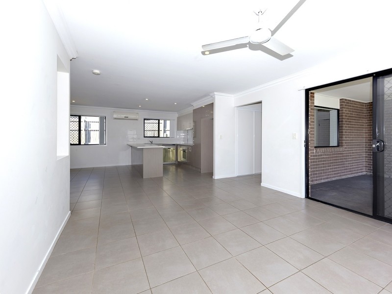 8 Rose Avenue, Springfield Lakes QLD 4300