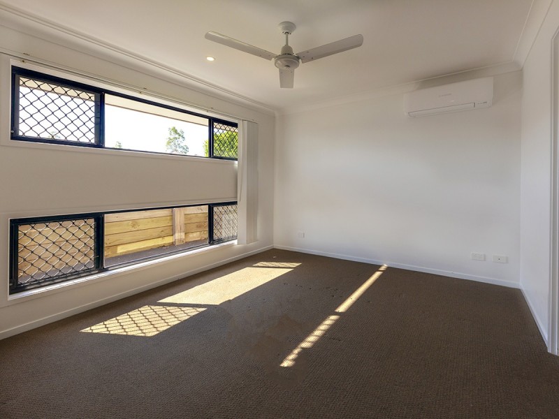8 Rose Avenue, Springfield Lakes QLD 4300