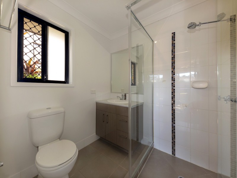 8 Rose Avenue, Springfield Lakes QLD 4300