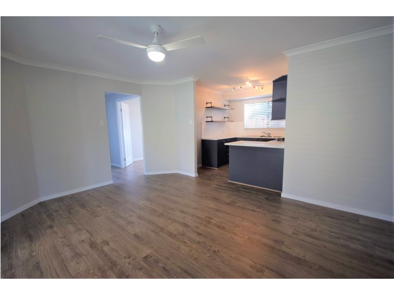 10 Sonorous Close, Regents Park QLD 4118