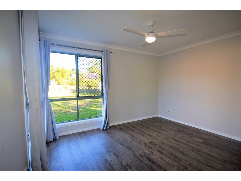 10 Sonorous Close, Regents Park QLD 4118