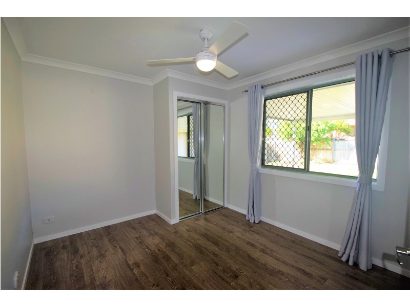 10 Sonorous Close, Regents Park QLD 4118