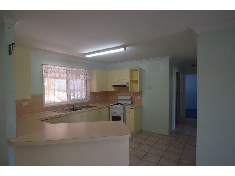 23 Melrose Drive, Flinders View QLD 4305