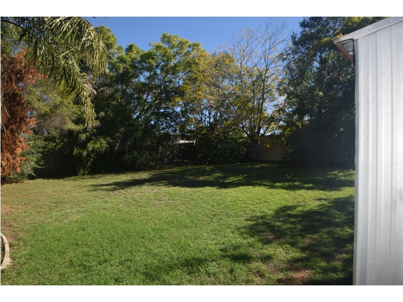 23 Melrose Drive, Flinders View QLD 4305