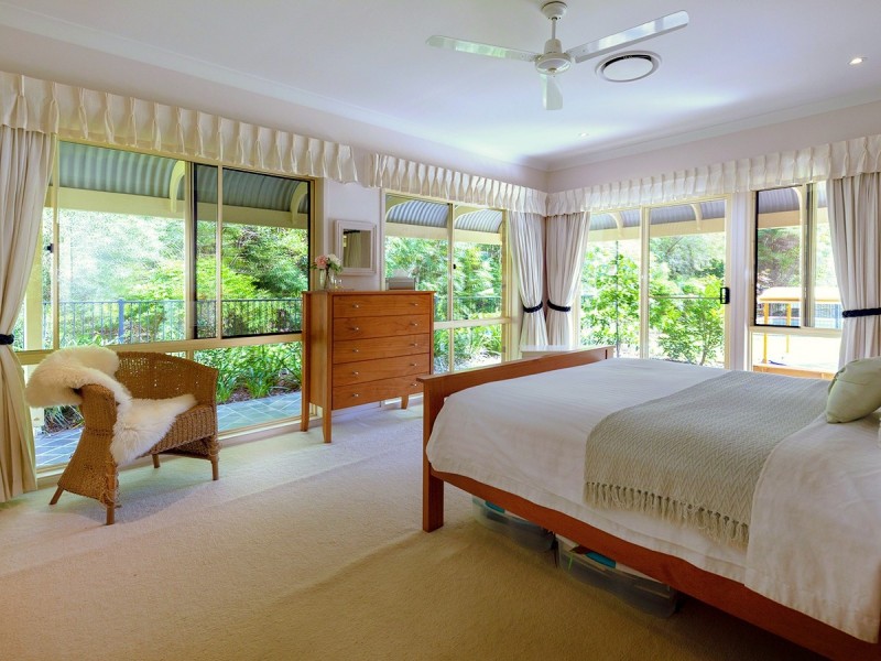 5 Parkside Crescent, The Gap QLD 4061