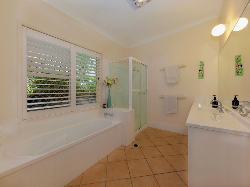 5 Parkside Crescent, The Gap QLD 4061