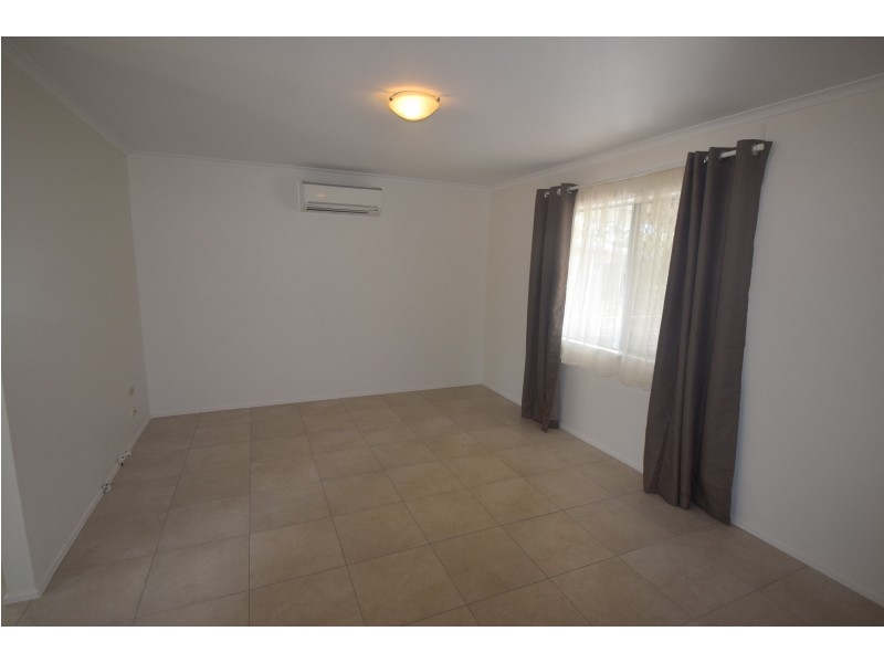 25 Mawarra Street, Kingston QLD 4114