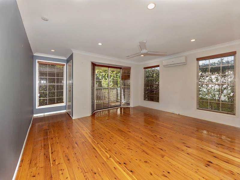 44 Earl Street, Dinmore QLD 4303