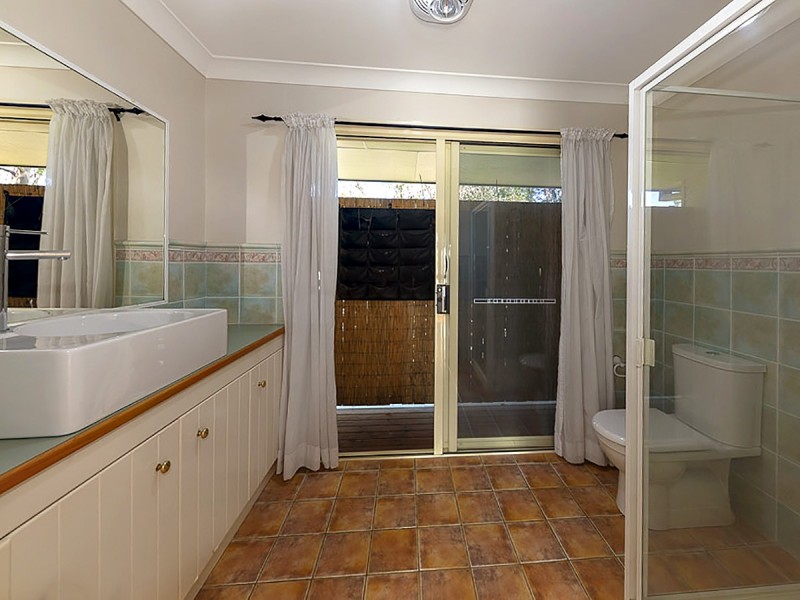 44 Earl Street, Dinmore QLD 4303