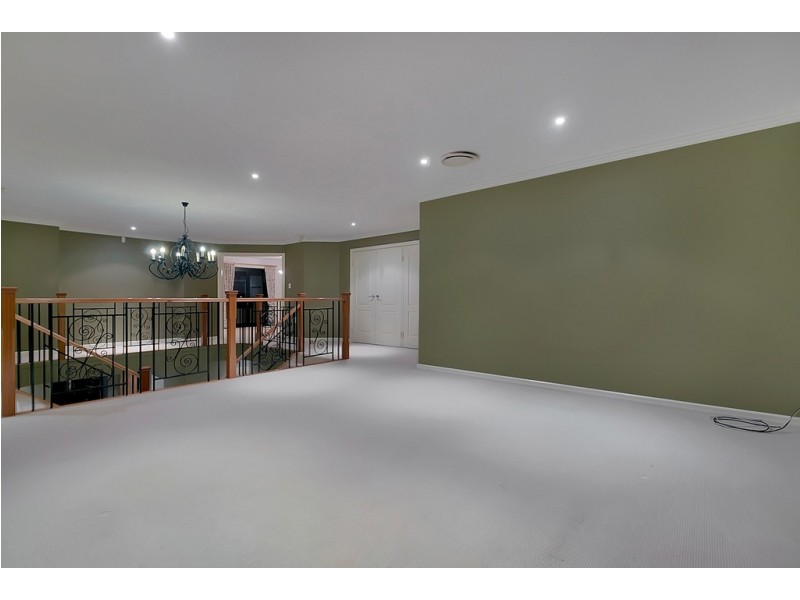 13 Grasmere Place, Carindale QLD 4152