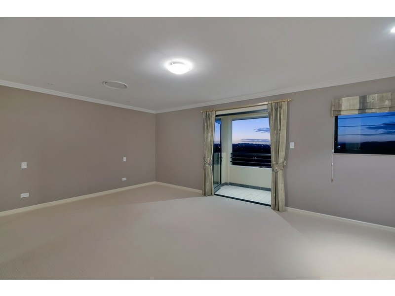 13 Grasmere Place, Carindale QLD 4152