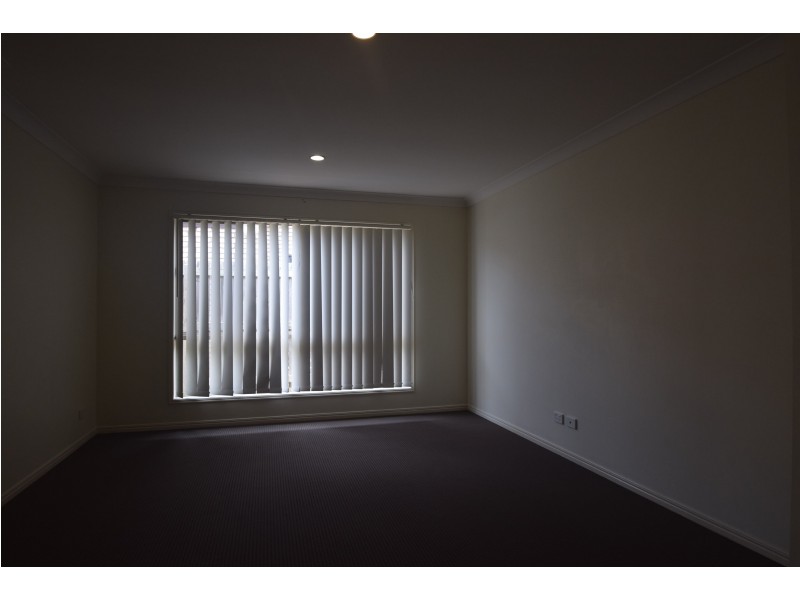 26 Pencarrow Crescent, Raceview QLD 4305