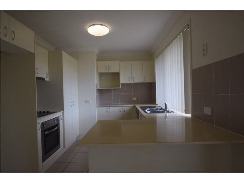 26 Pencarrow Crescent, Raceview QLD 4305