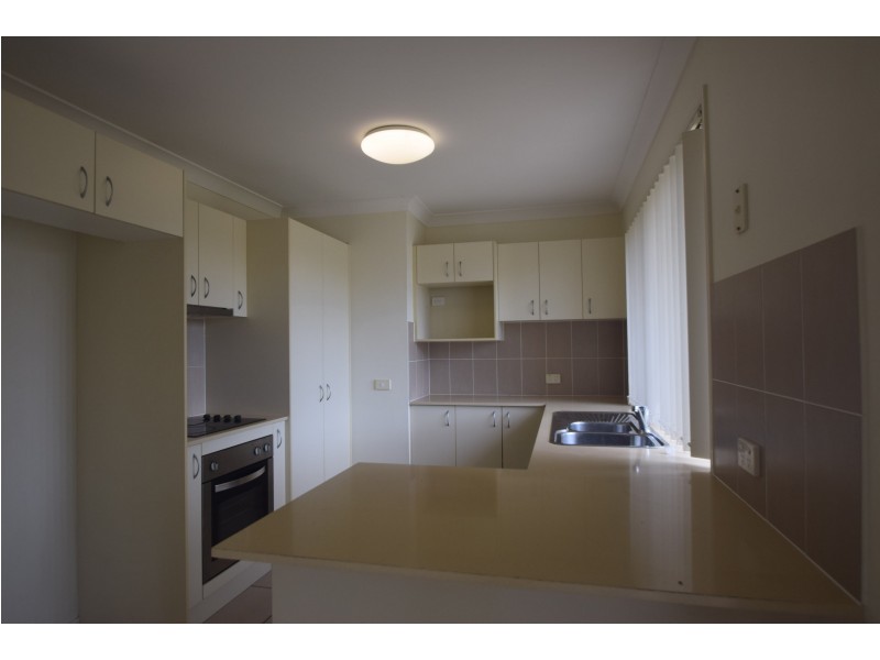26 Pencarrow Crescent, Raceview QLD 4305