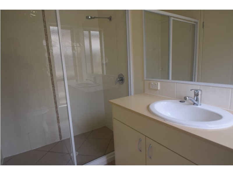 26 Pencarrow Crescent, Raceview QLD 4305