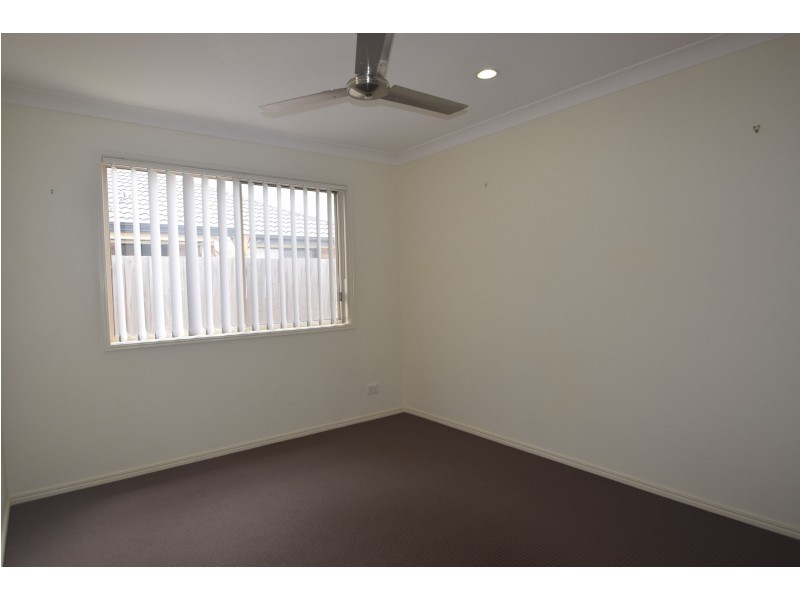 26 Pencarrow Crescent, Raceview QLD 4305