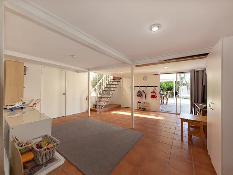 14 Harrowby Street, Corinda QLD 4075