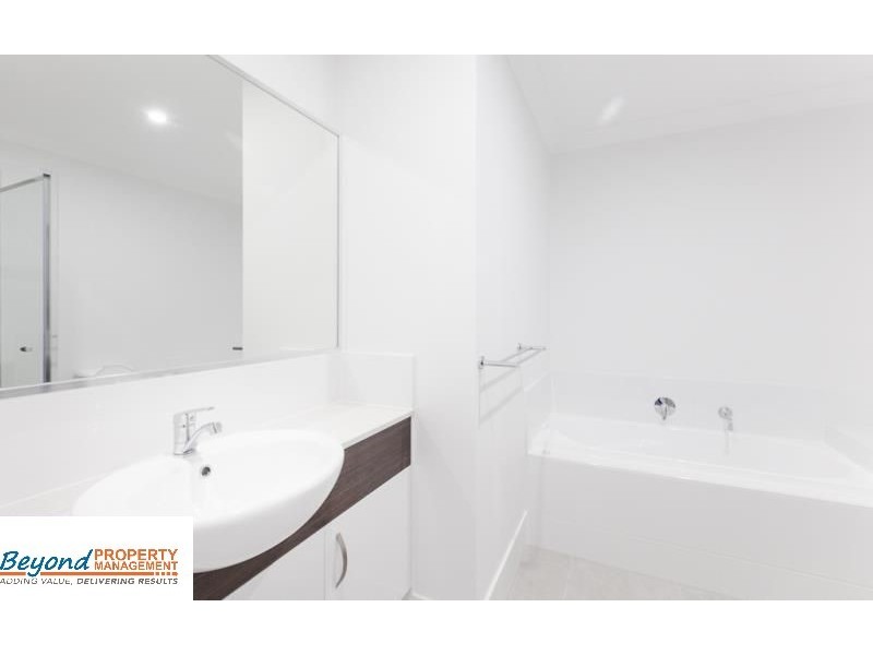 2/14 Dawson Place, Brassall QLD 4305