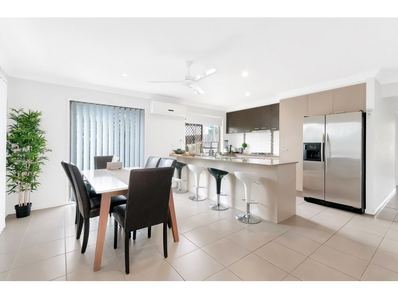 15 Dinnigan Crescent, Durack QLD 4077