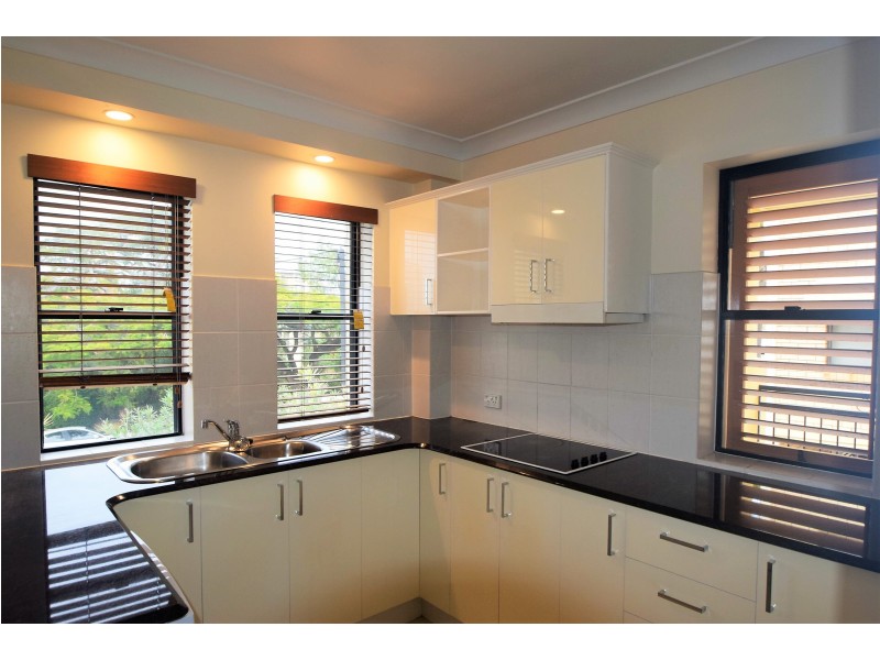 4/146 Windermere Road, Hamilton QLD 4007