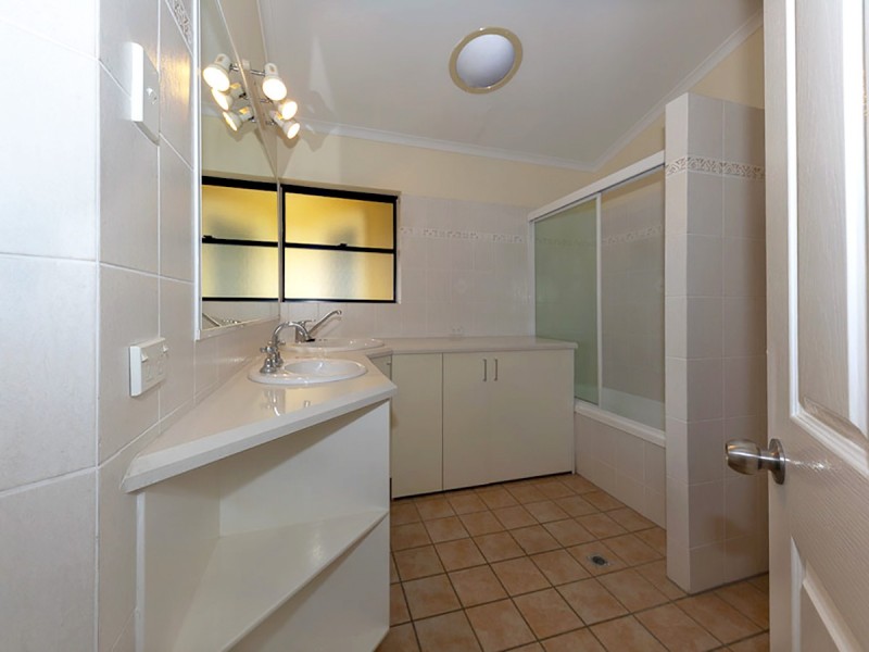 4/146 Windermere Road, Hamilton QLD 4007