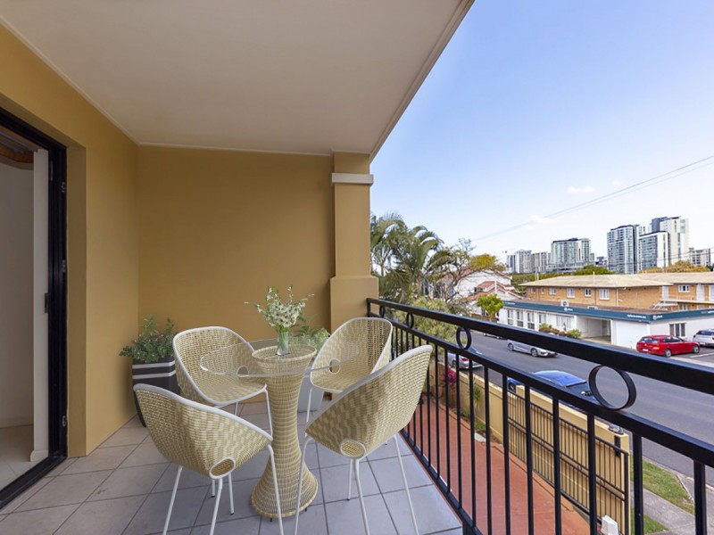 4/146 Windermere Road, Hamilton QLD 4007
